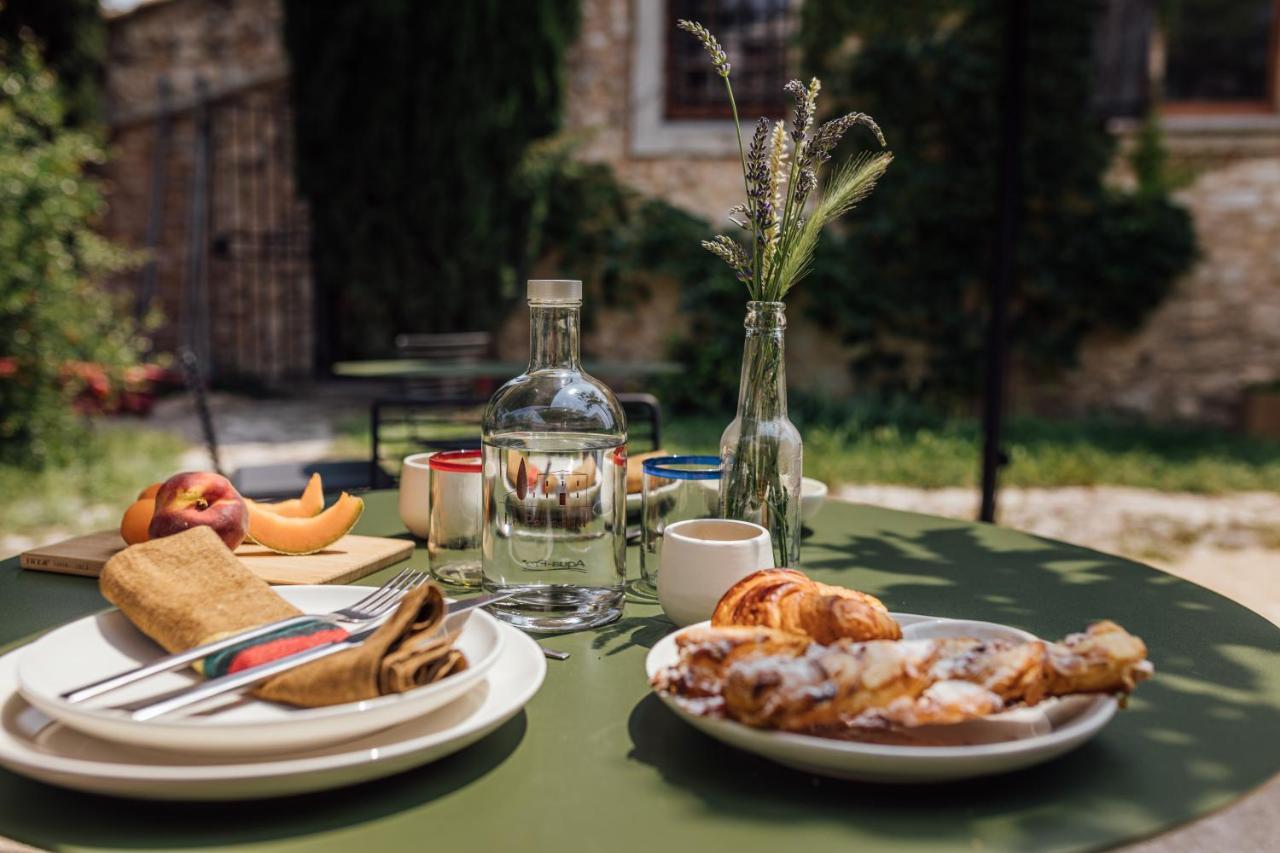 Le Pavadou B&B Methamis Bagian luar foto